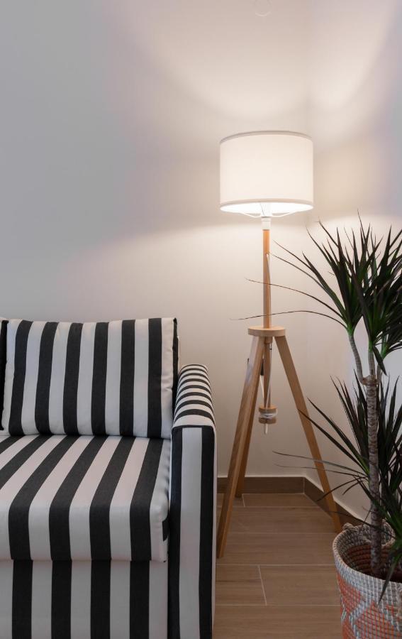 Madam Apartments - Elegant, Cozy, Comfortable, Central Ioannina Buitenkant foto